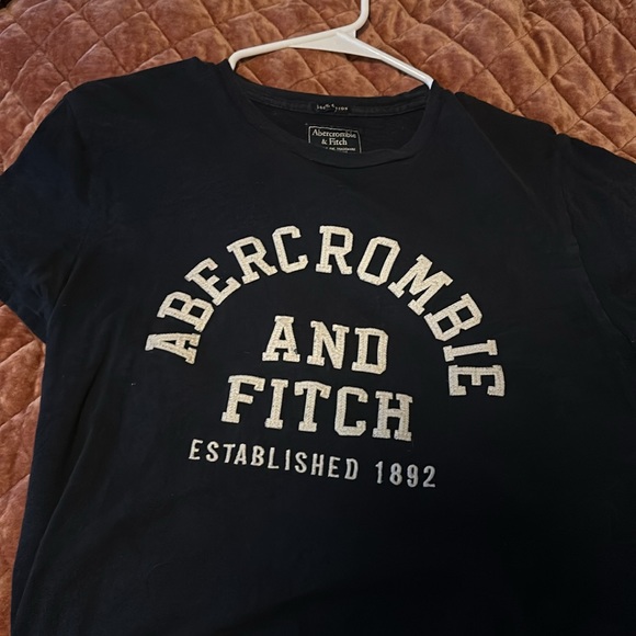 4 Abercrombie and Fitch T-shirts size men’s medium - Picture 8 of 9